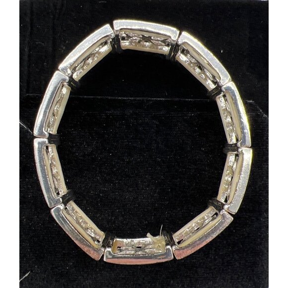 Silver Snowflake Stretch Bracelet - Picture 3 of 5